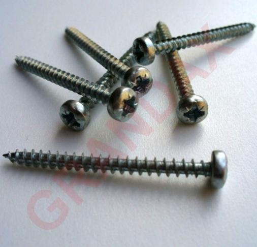 Vrut do dřeva, půlkulatá hlava UNI, PZ2 4,0x16mm ZB