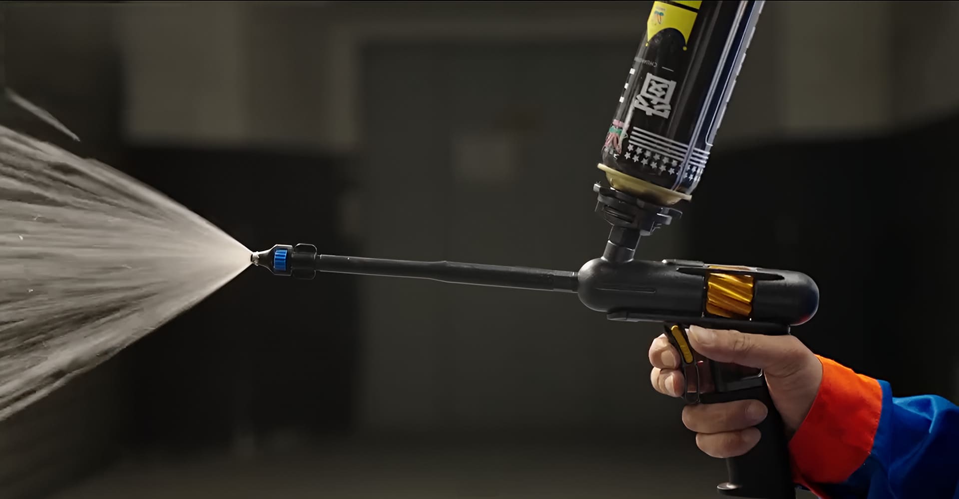Pistole na PU pěnu kov s funkcí rozprašování